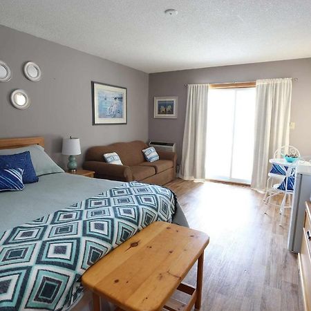 Hilton Beach Inn & Spa Thessalon Экстерьер фото