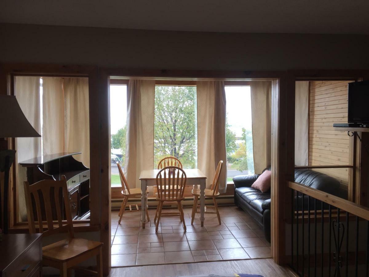 Hilton Beach Inn & Spa Thessalon Экстерьер фото